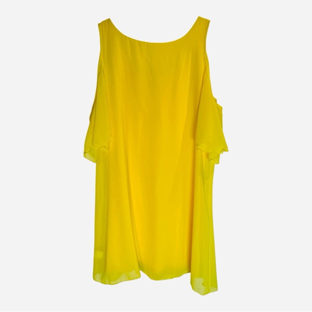Point Ruffled Cold Shoulder Midi Dress - Picture 7 of 10